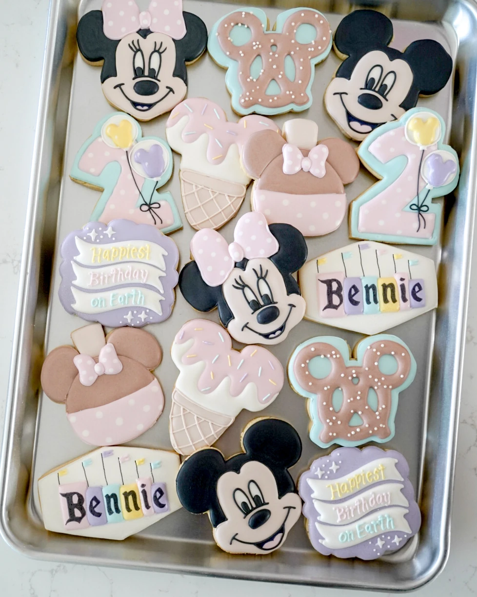 Pastel Mickey and Minnie celebration cookies