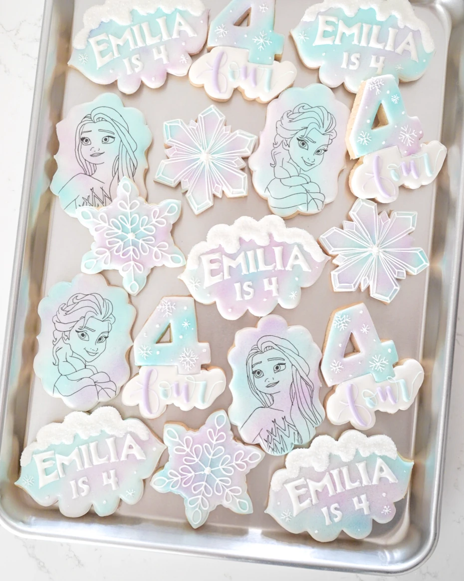 Pastel Frozen birthday cookies